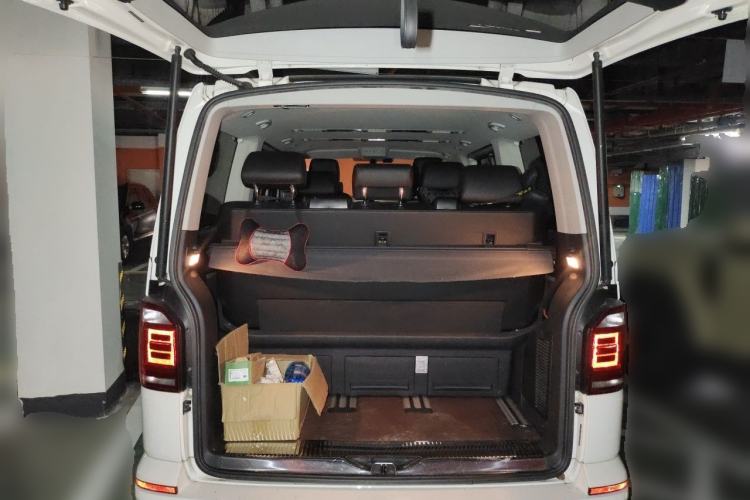 Used Volkswagen Multivan 2017 2.0 TSI Two-Wheel-Drive Comfort Edition 7 Seats Trunk