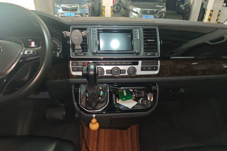 Used Volkswagen Multivan 2018 2.0 TSI Two-Wheel-Drive Luxury Edition 7 Seats Audio And AC Panel