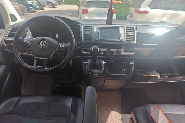 Used Volkswagen Multivan 2018 2.0 TSI 4x4 Prestige Edition 7-Seater Center Console