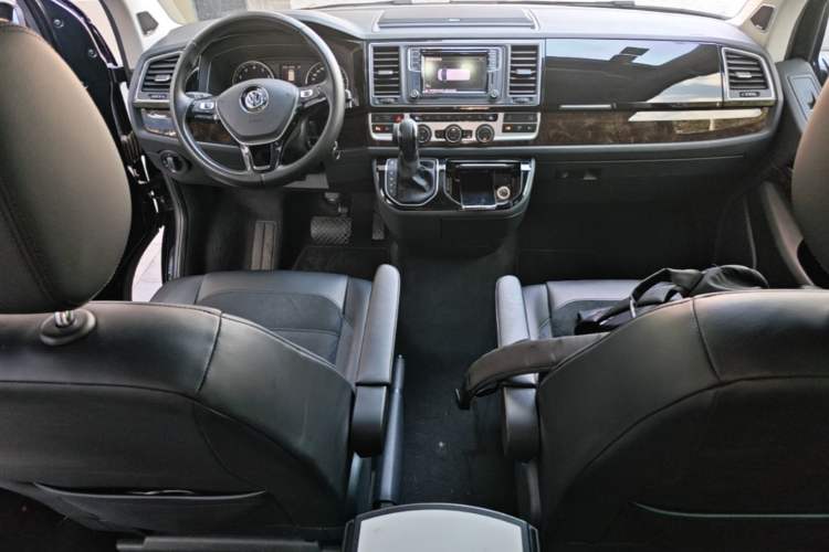 Used Volkswagen Multivan 2018 2.0 TSI 4x4 Prestige Edition 7-Seater Center Console