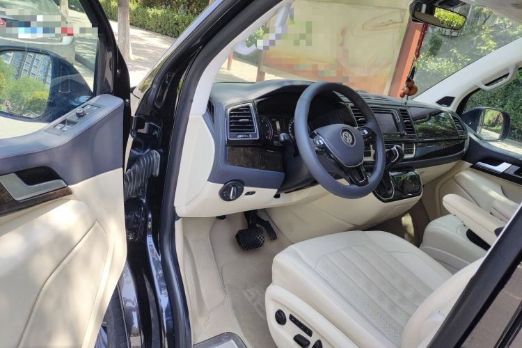 Used Volkswagen Multivan 2018 2.0 TSI 4x4 Prestige Edition 7-Seater Driver Seat