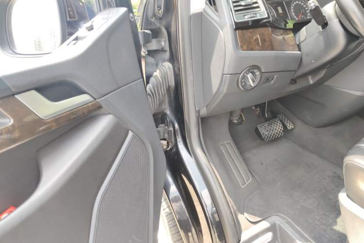Used Volkswagen Multivan 2018 2.0 TSI Two-Wheel-Drive Luxury Edition 7 Seats Driver Seat