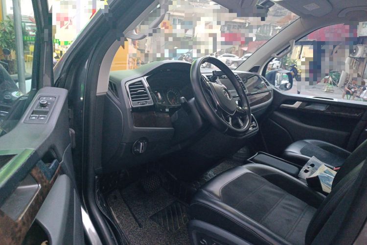 Used Volkswagen Multivan 2018 2.0 TSI 4x4 Explorer Edition 7-Seater Driver Seat
