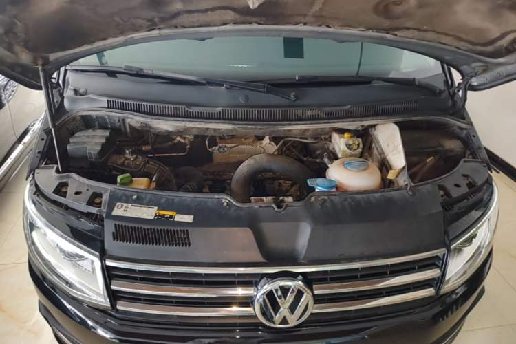 Used Volkswagen Multivan 2018 2.0 TSI Two-Wheel-Drive Luxury Edition 7 Seats Engine Bay