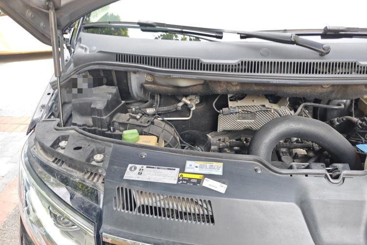 Used Volkswagen Multivan 2018 2.0 TSI 4x4 Explorer Edition 7-Seater Engine Bay Right