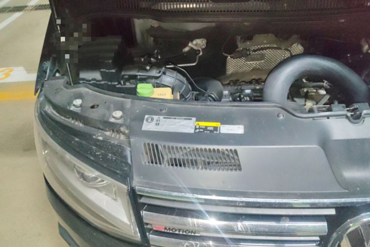 Used Volkswagen Multivan 2018 2.0 TSI Four-Wheel Drive Comfort Edition 7-Seater Engine Bay Right