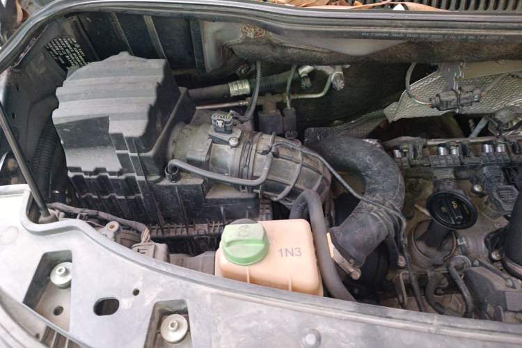 Used Volkswagen Multivan 2018 2.0 TSI 4x4 Explorer Edition 7-Seater Engine Bay Right