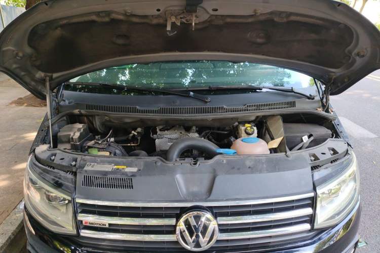 Used Volkswagen Multivan 2018 2.0 TSI 4x4 Prestige Edition 7-Seater Engine Bay
