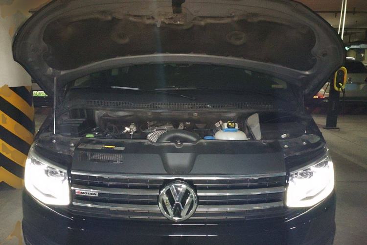 Used Volkswagen Multivan 2018 2.0 TSI Four-Wheel Drive Comfort Edition 7-Seater Engine Bay