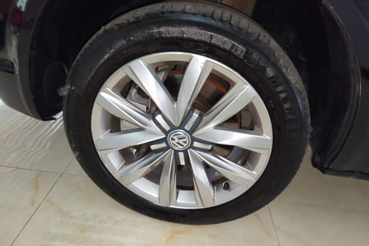 Used Volkswagen Multivan 2018 2.0 TSI Two-Wheel-Drive Luxury Edition 7 Seats Exterior 4