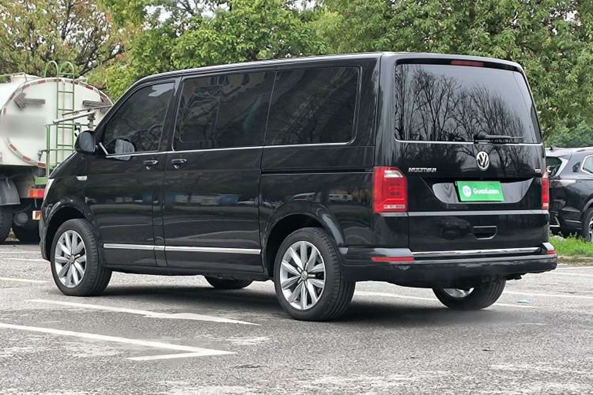 Used Volkswagen Multivan 2018 2.0 TSI Two-Wheel-Drive Luxury Edition 7 Seats Exterior 7