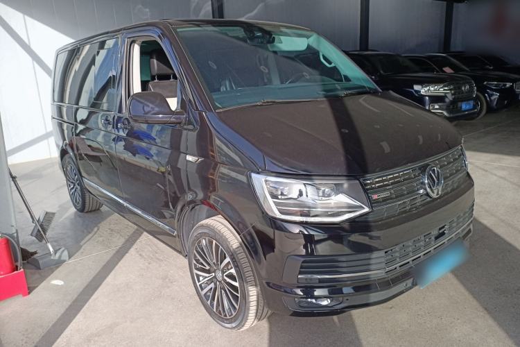 Used Volkswagen Multivan 2018 2.0 TSI Four-Wheel Drive Comfort Edition 7-Seater Front Right 45 Deg
