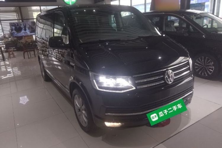 Used Volkswagen Multivan 2018 2.0 TSI Two-Wheel-Drive Luxury Edition 7 Seats Front Right 45 Deg