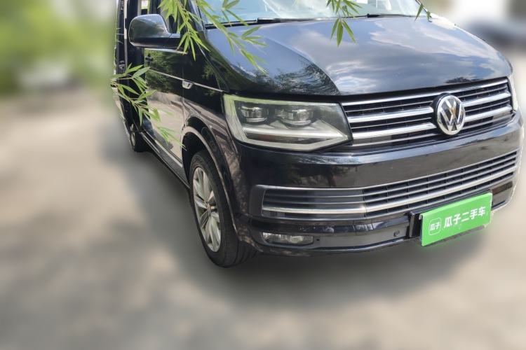 Used Volkswagen Multivan 2018 2.0 TSI Two-Wheel-Drive Luxury Edition 7 Seats Front Right 45 Deg
