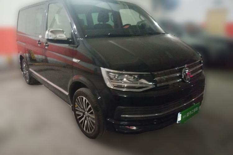 Used Volkswagen Multivan 2018 2.0 TSI Four-Wheel Drive Comfort Edition 7-Seater Front Right 45 Deg