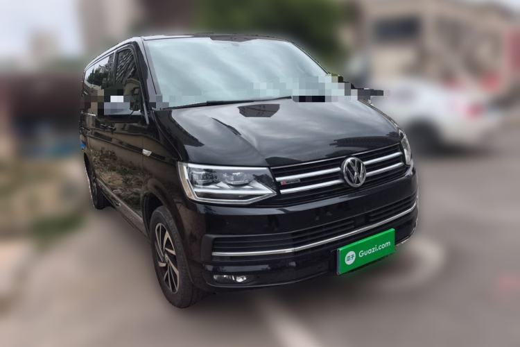 Used Volkswagen Multivan 2018 2.0 TSI 4x4 Explorer Edition 7-Seater Front Right 45 Deg