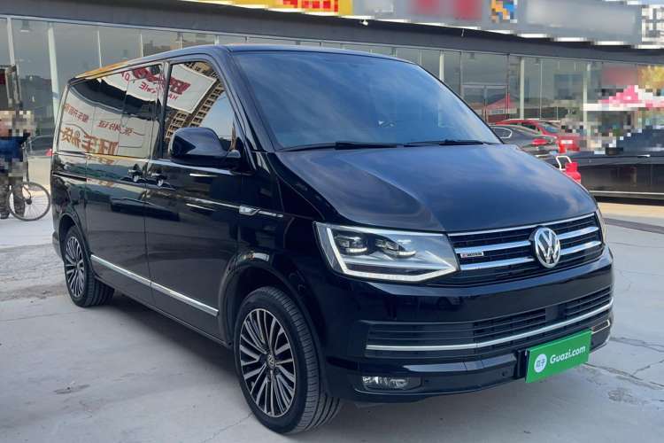 Used Volkswagen Multivan 2018 2.0 TSI 4x4 Prestige Edition 7-Seater Front Right 45 Deg