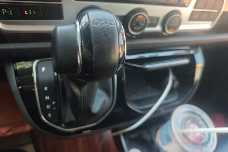 Used Volkswagen Multivan 2018 2.0 TSI Two-Wheel-Drive Luxury Edition 7 Seats Gear Lever