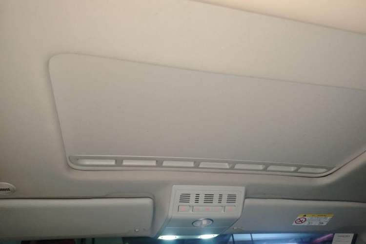 Used Volkswagen Multivan 2018 2.0 TSI 4x4 Prestige Edition 7-Seater Headliner