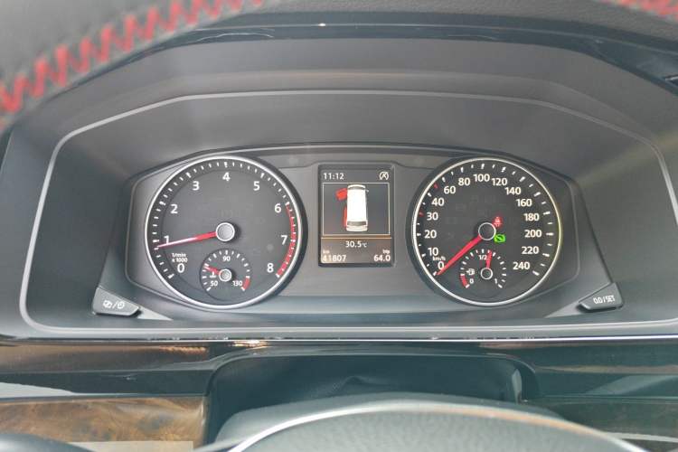 Used Volkswagen Multivan 2018 2.0 TSI 4x4 Explorer Edition 7-Seater Instrument Cluster