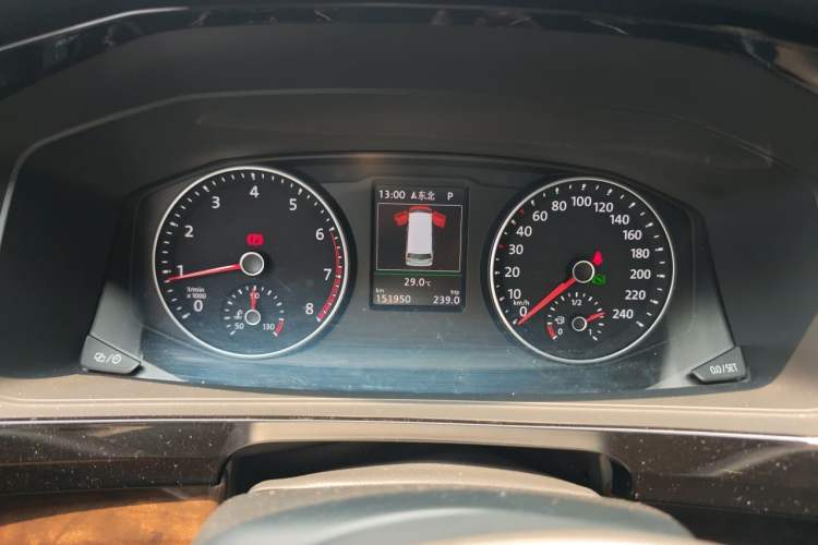 Used Volkswagen Multivan 2018 2.0 TSI 4x4 Explorer Edition 7-Seater Instrument Cluster