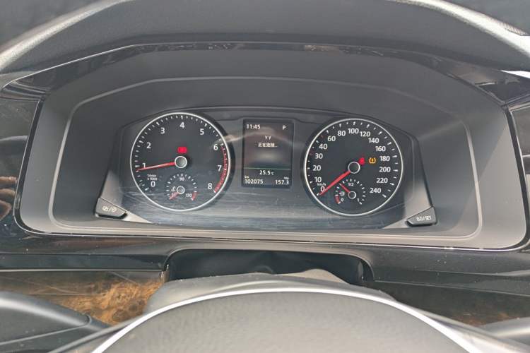 Used Volkswagen Multivan 2018 2.0 TSI 4x4 Explorer Edition 7-Seater Instrument Cluster