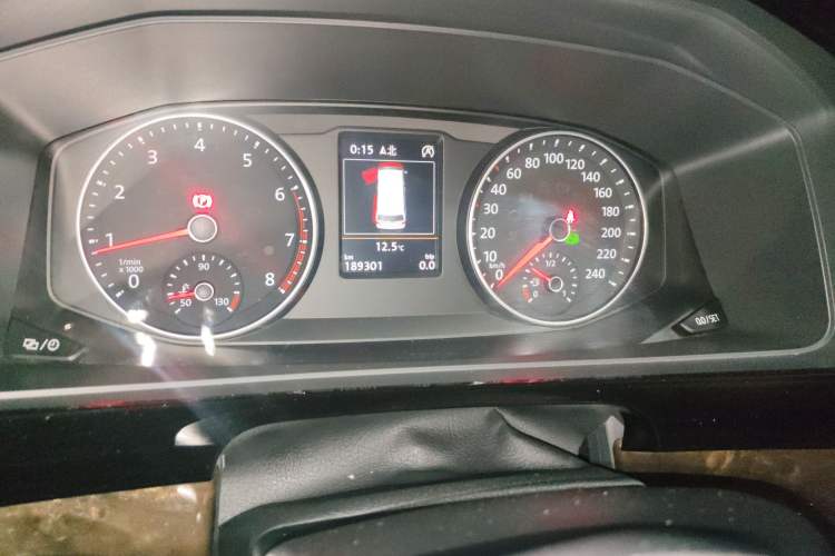 Used Volkswagen Multivan 2018 2.0 TSI Four-Wheel Drive Comfort Edition 7-Seater Instrument Cluster