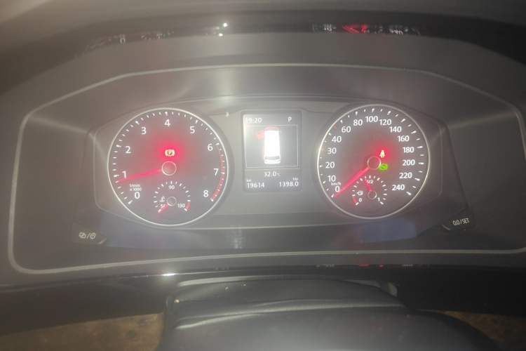 Used Volkswagen Multivan 2018 2.0 TSI 4x4 Prestige Edition 7-Seater Instrument Cluster