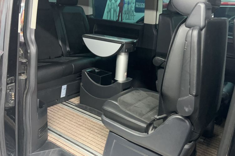 Used Volkswagen Multivan 2018 2.0 TSI Two-Wheel-Drive Luxury Edition 7 Seats Interior 1