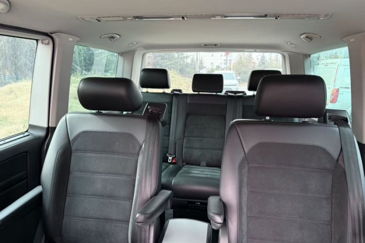 Used Volkswagen Multivan 2018 2.0 TSI 4x4 Prestige Edition 7-Seater Interior 12