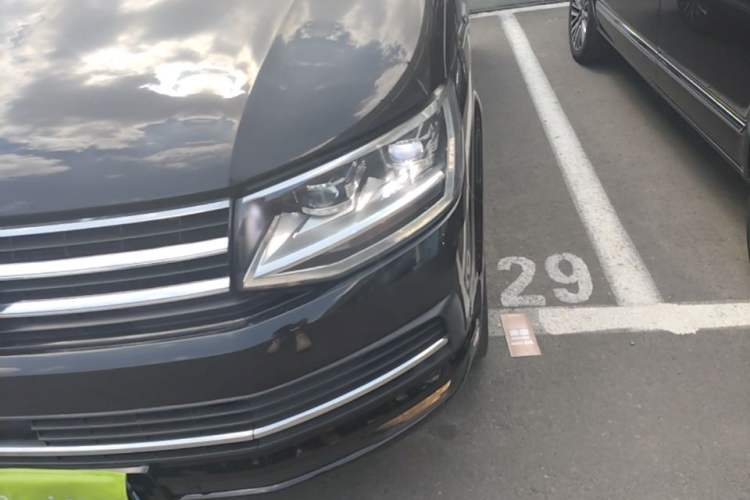 Used Volkswagen Multivan 2018 2.0 TSI 4x4 Prestige Edition 7-Seater Left Front Headlight