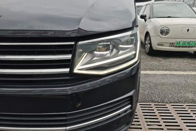 Used Volkswagen Multivan 2018 2.0 TSI Two-Wheel-Drive Luxury Edition 7 Seats Left Front Headlight