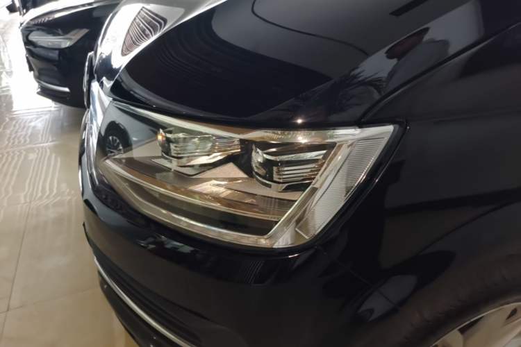 Used Volkswagen Multivan 2018 2.0 TSI Two-Wheel-Drive Luxury Edition 7 Seats Left Front Headlight
