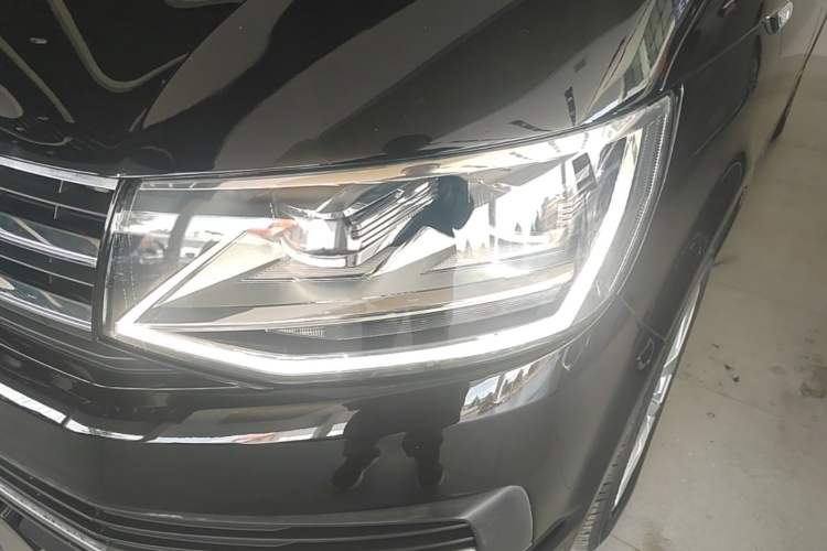 Used Volkswagen Multivan 2018 2.0 TSI Two-Wheel-Drive Luxury Edition 7 Seats Left Front Headlight