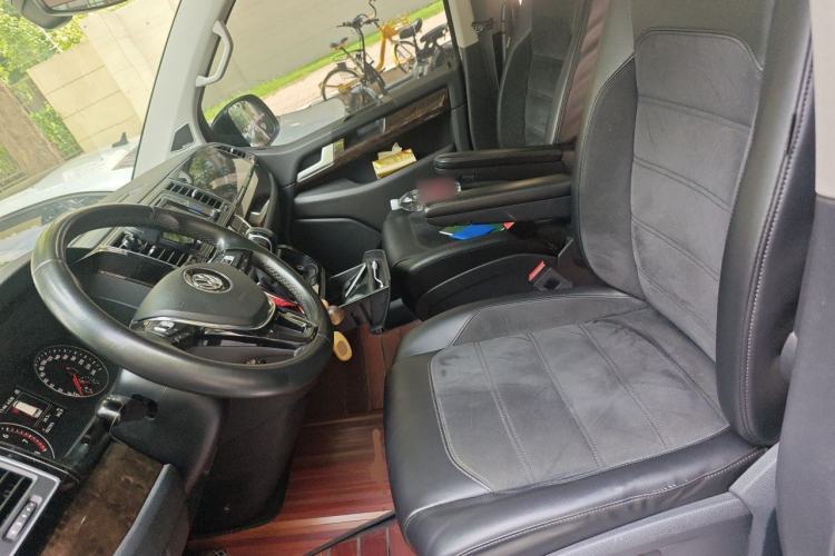 Used Volkswagen Multivan 2018 2.0 TSI 4x4 Prestige Edition 7-Seater Left Front Seat