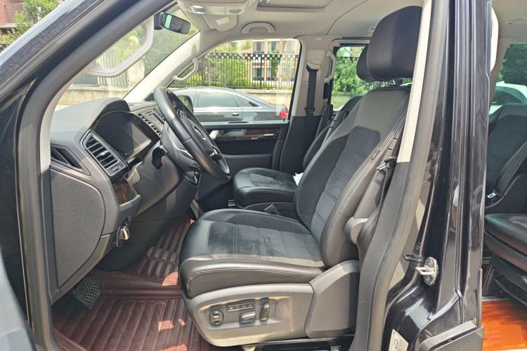 Used Volkswagen Multivan 2018 2.0 TSI 4x4 Explorer Edition 7-Seater Left Front Seat