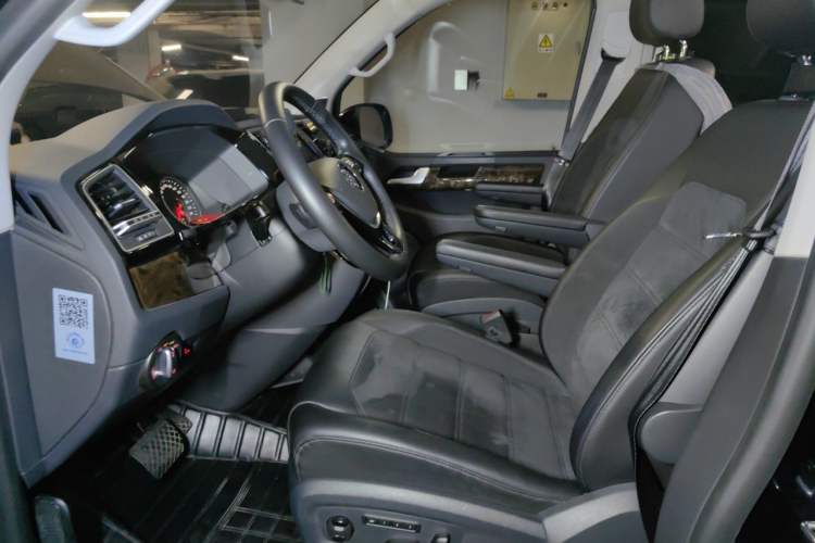 Used Volkswagen Multivan 2018 2.0 TSI 4x4 Prestige Edition 7-Seater Left Front Seat