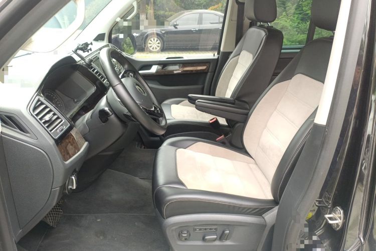 Used Volkswagen Multivan 2018 2.0 TSI 4x4 Prestige Edition 7-Seater Left Front Seat