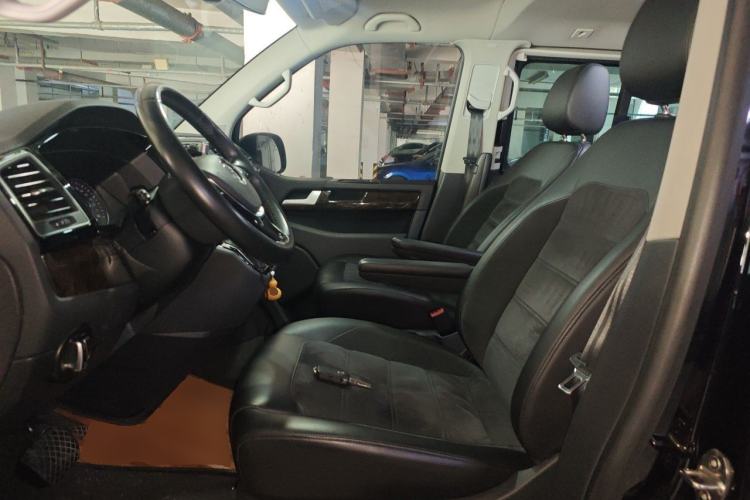 Used Volkswagen Multivan 2018 2.0 TSI Two-Wheel-Drive Luxury Edition 7 Seats Left Front Seat