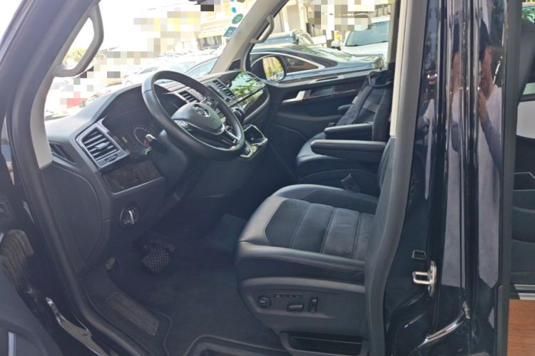 Used Volkswagen Multivan 2018 2.0 TSI 4x4 Prestige Edition 7-Seater Left Front Seat