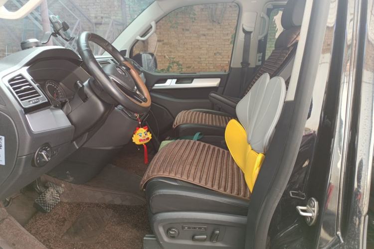 Used Volkswagen Multivan 2018 2.0 TSI 4x4 Prestige Edition 7-Seater Left Front Seat