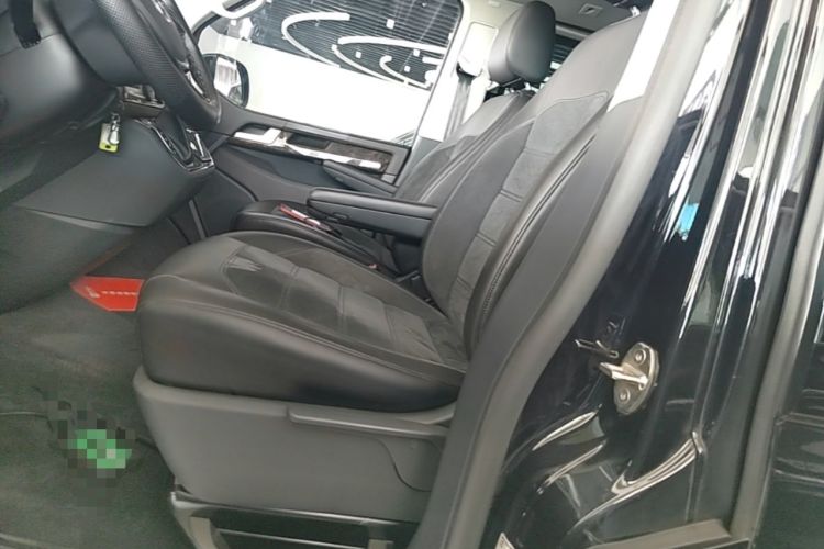 Used Volkswagen Multivan 2018 2.0 TSI Two-Wheel-Drive Luxury Edition 7 Seats Left Front Seat