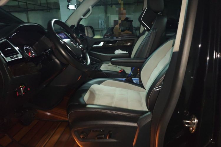 Used Volkswagen Multivan 2018 2.0 TSI 4x4 Prestige Edition 7-Seater Left Front Seat