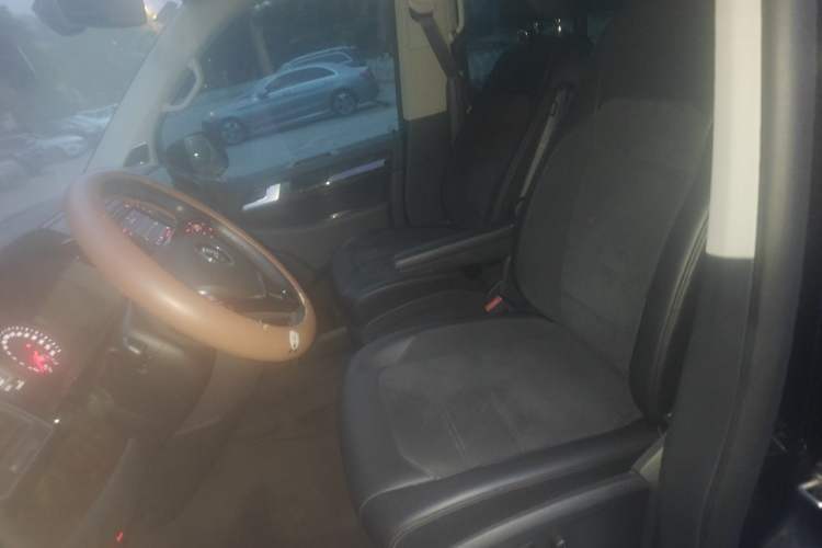 Used Volkswagen Multivan 2018 2.0 TSI 4x4 Prestige Edition 7-Seater Left Front Seat