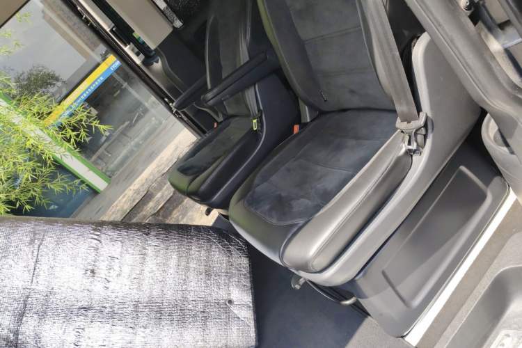 Used Volkswagen Multivan 2018 2.0 TSI Two-Wheel-Drive Luxury Edition 7 Seats Left Rear Seat
