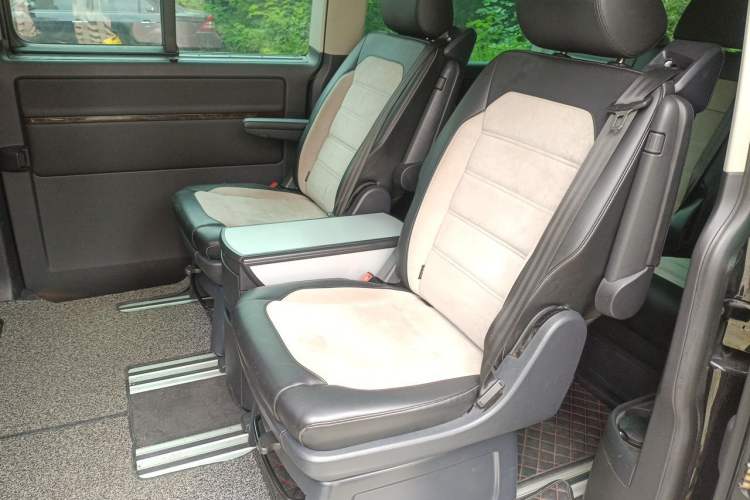 Used Volkswagen Multivan 2018 2.0 TSI 4x4 Prestige Edition 7-Seater Left Rear Seat
