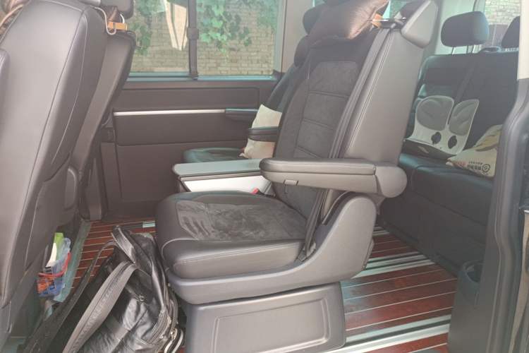 Used Volkswagen Multivan 2018 2.0 TSI 4x4 Prestige Edition 7-Seater Left Rear Seat