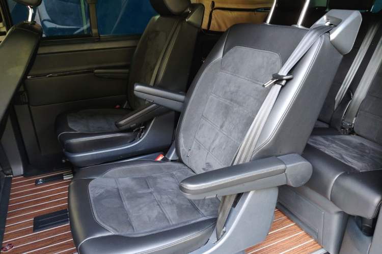 Used Volkswagen Multivan 2018 2.0 TSI 4x4 Prestige Edition 7-Seater Left Rear Seat