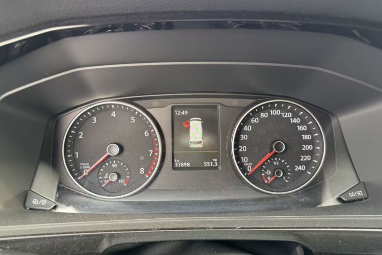 Used Volkswagen Multivan 2018 2.0 TSI 4x4 Prestige Edition 7-Seater Odometer Close Up
