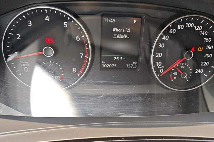 Used Volkswagen Multivan 2018 2.0 TSI 4x4 Explorer Edition 7-Seater Odometer Close Up